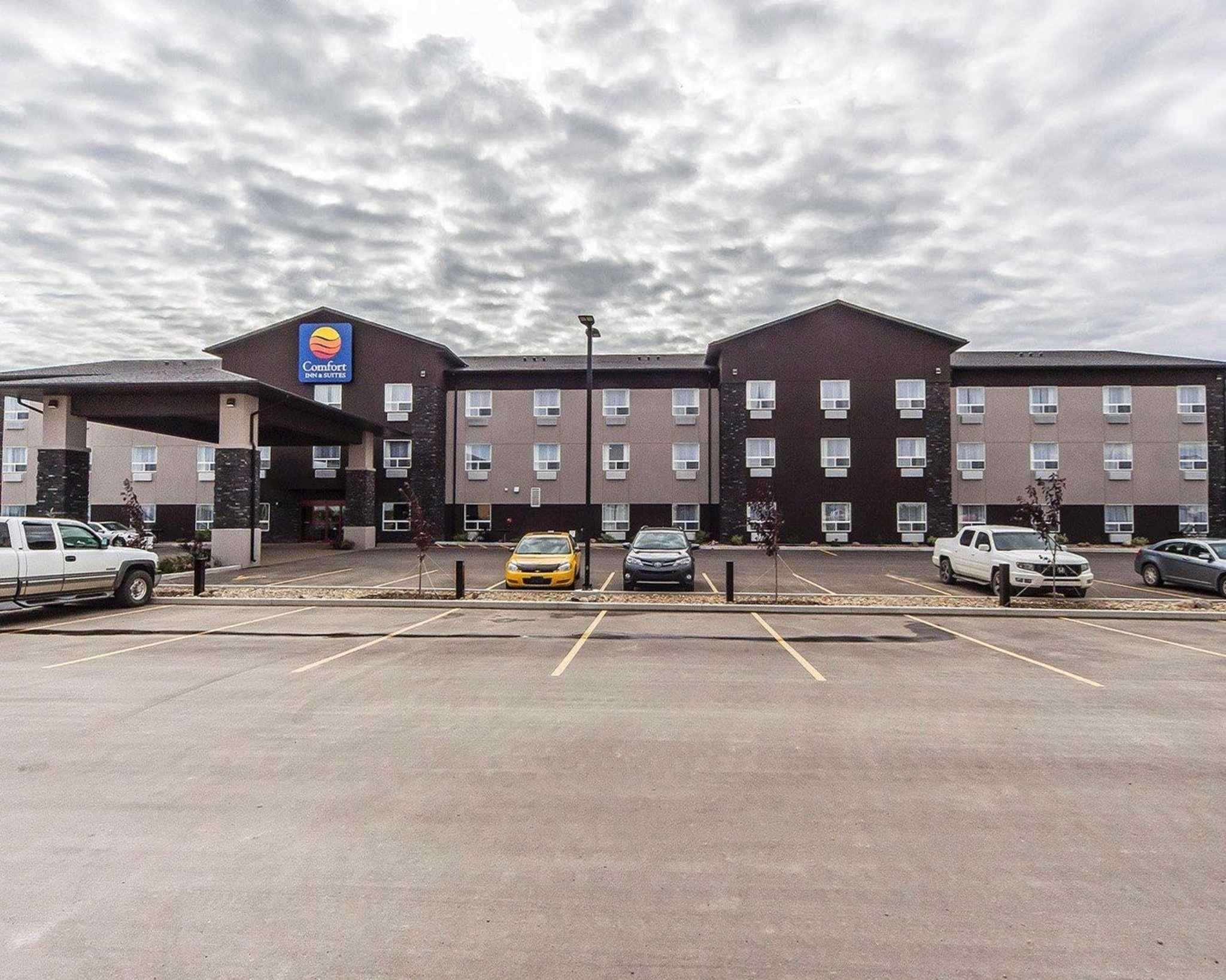 コンフォート イン&スイーツ Bonnyville エクステリア 写真